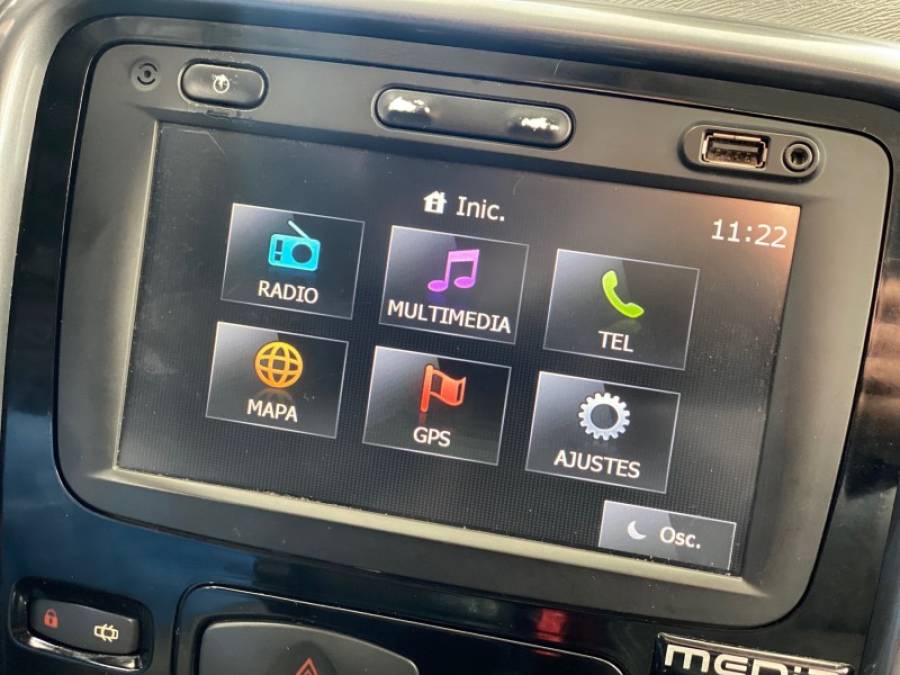 RENAULT - DUSTER - 2014/2015 - Verde - R$ 53.900,00