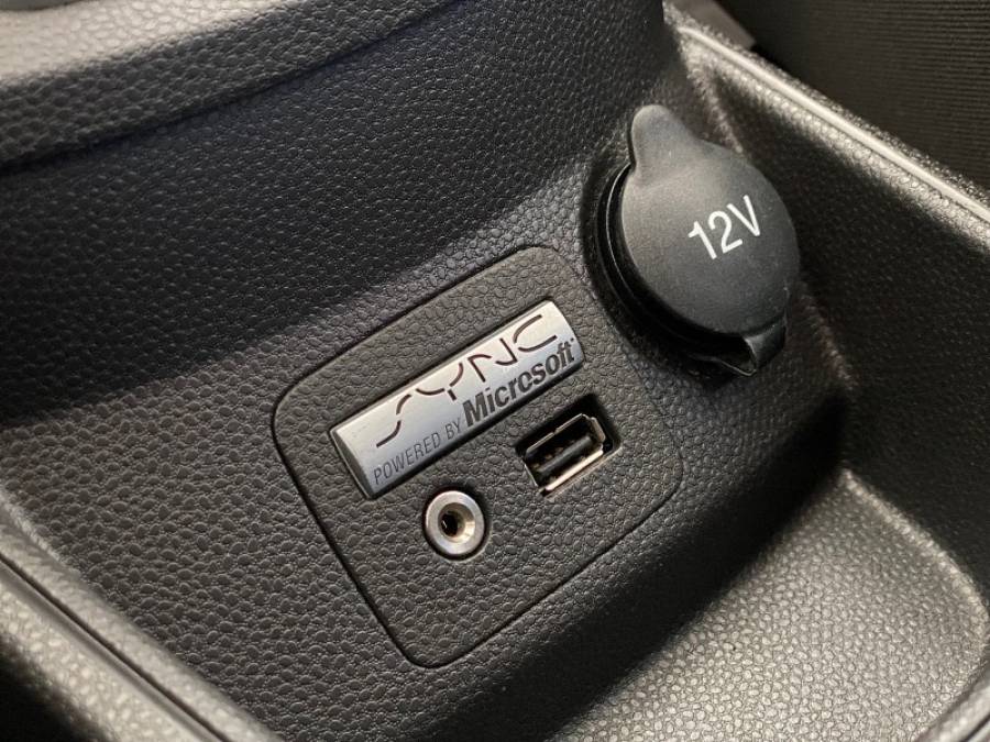 FORD - FIESTA - 2014/2014 - Branca - R$ 43.900,00