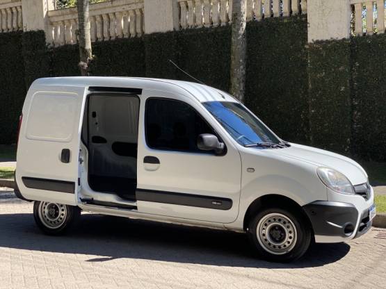 RENAULT - KANGOO - 2014/2015 - Branca - R$ 46.900,00