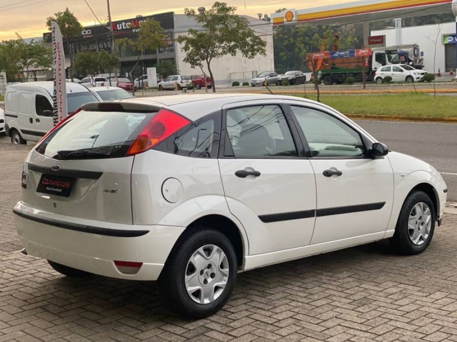 FORD - FOCUS - 2009/2009 - Branca - R$ 32.900,00