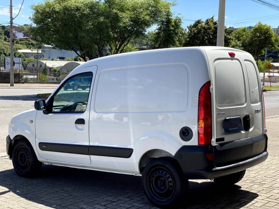 RENAULT - KANGOO - 2016/2016 - Branca - R$ 48.900,00