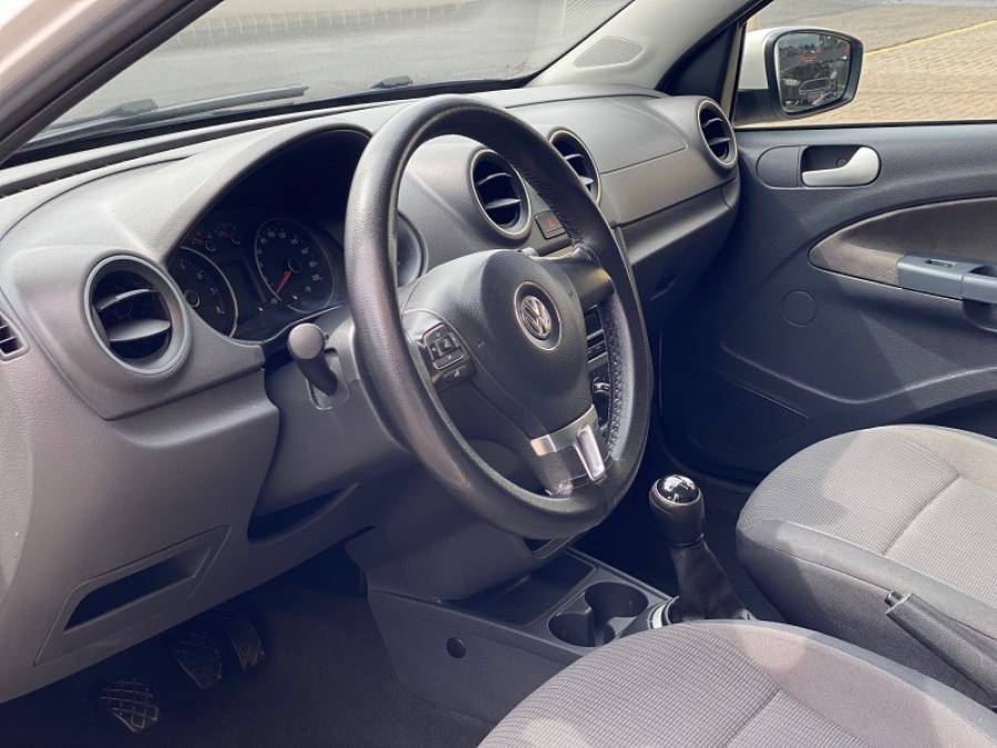VOLKSWAGEN - GOL - 2014/2014 - Branca - R$ 38.900,00
