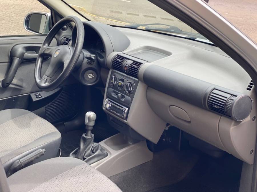 CHEVROLET - CLASSIC - 2013/2013 - Prata - R$ 35.900,00