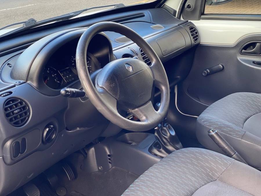 RENAULT - KANGOO - 2018/2018 - Branca - R$ 60.900,00