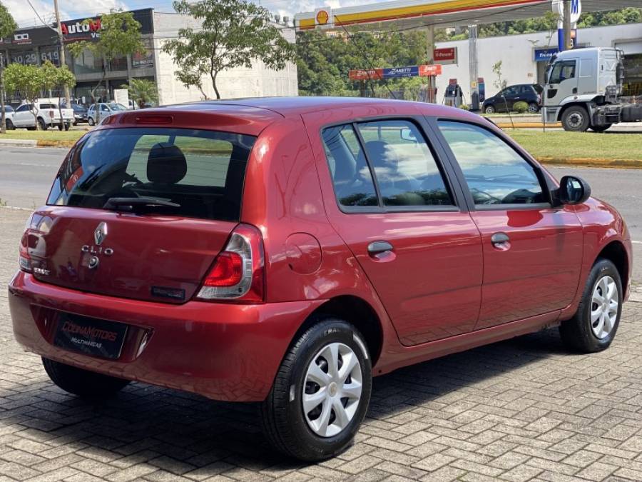 RENAULT - CLIO - 2015/2015 - Vermelha - R$ 35.900,00