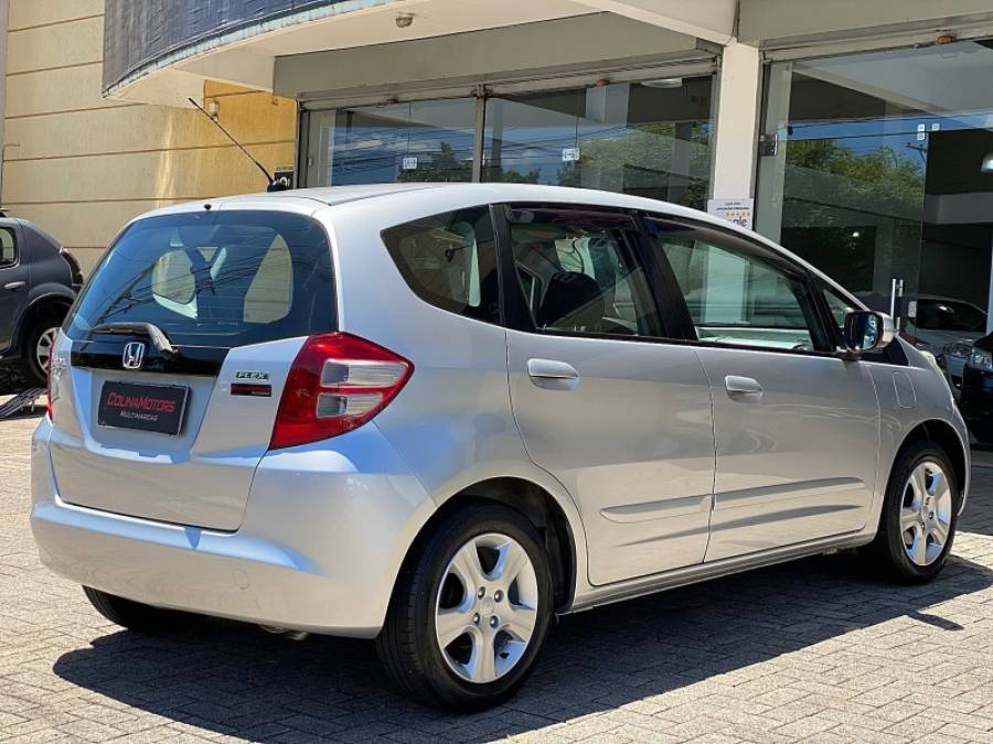 HONDA - FIT - 2011/2011 - Prata - R$ 42.900,00