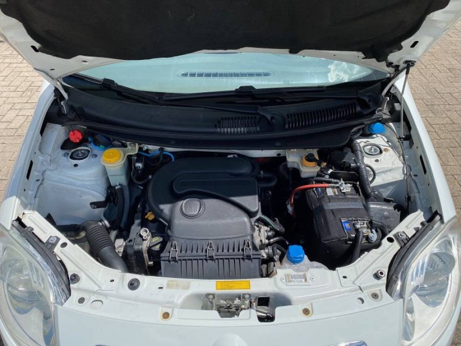 FIAT - PALIO - 2014/2014 - Branca - R$ 40.900,00