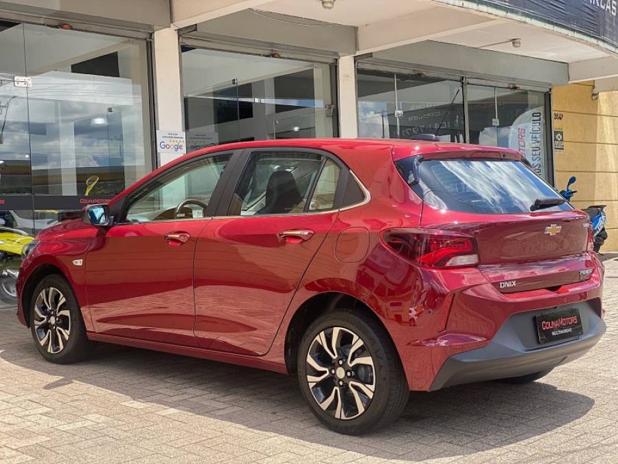 CHEVROLET - ONIX - 2024/2024 - Vermelha - R$ 98.900,00