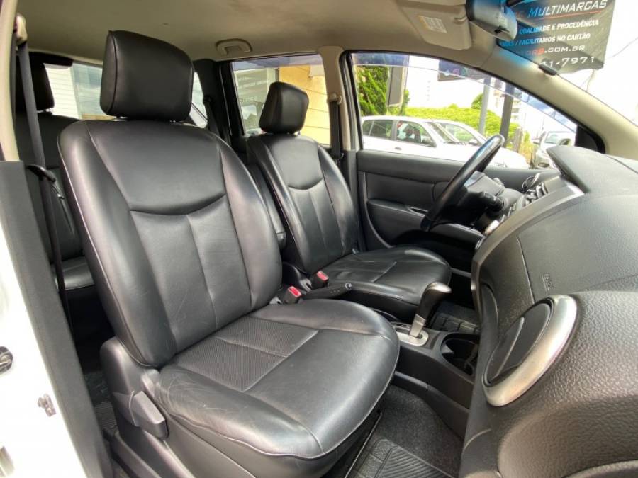 NISSAN - LIVINA - 2011/2012 - Branca - R$ 37.900,00