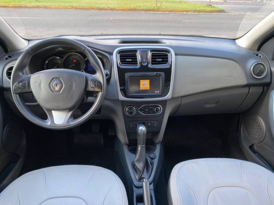 RENAULT - LOGAN - 2013/2014 - Preta - R$ 39.900,00