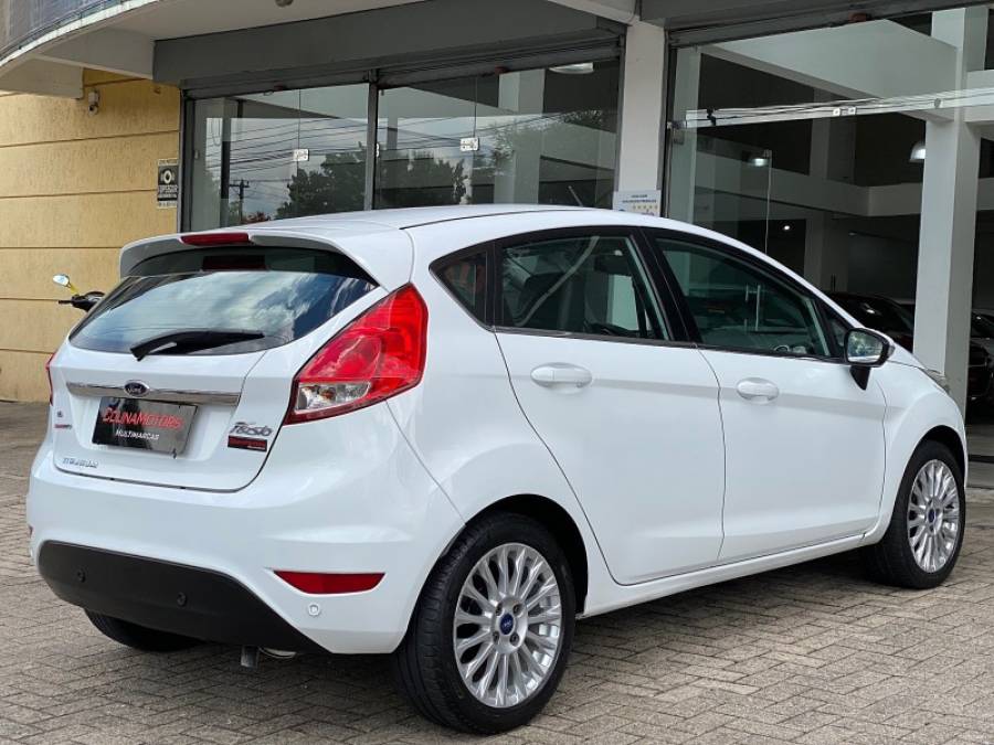 FORD - FIESTA - 2014/2014 - Branca - R$ 47.900,00