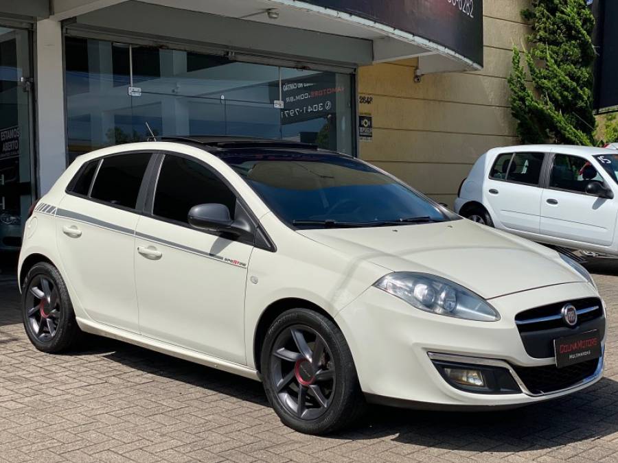 FIAT - BRAVO - 2016/2016 - Branca - R$ 57.900,00