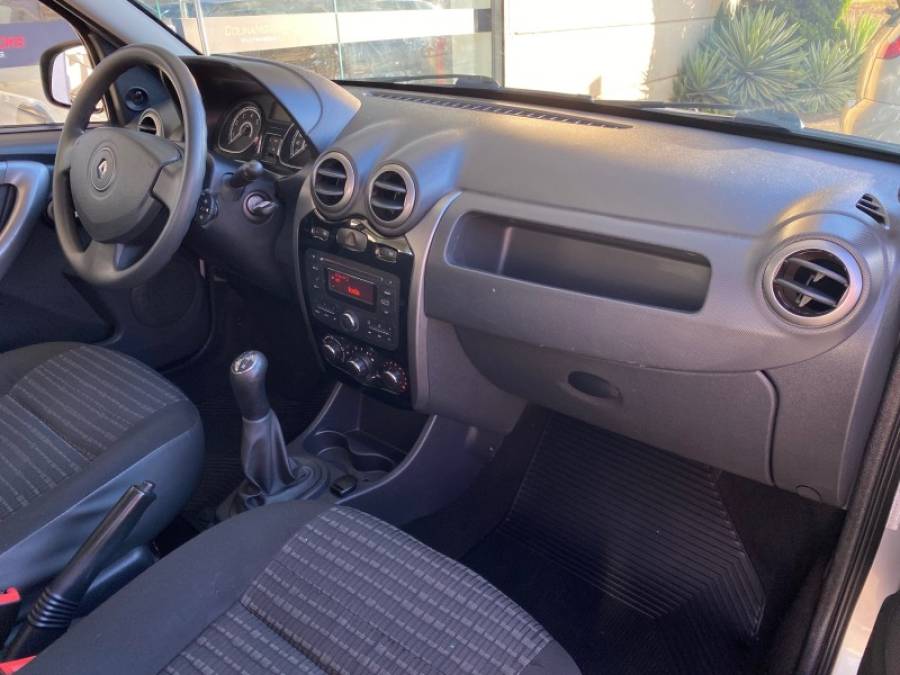 RENAULT - SANDERO - 2012/2012 - Prata - R$ 32.900,00