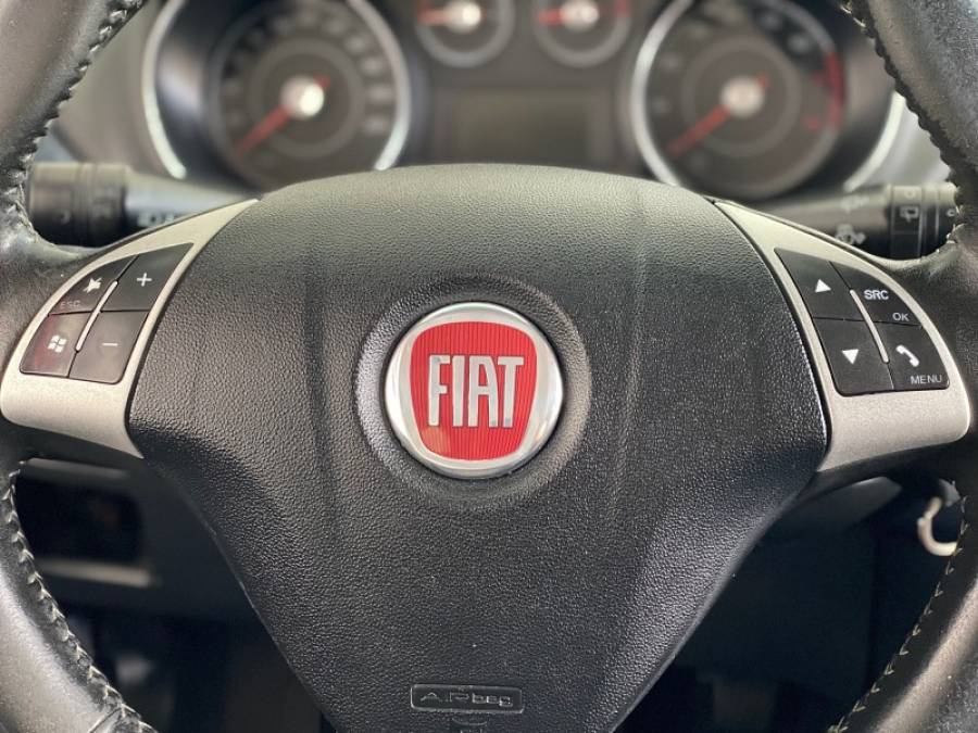 FIAT - PUNTO - 2013/2013 - Vermelha - R$ 38.900,00