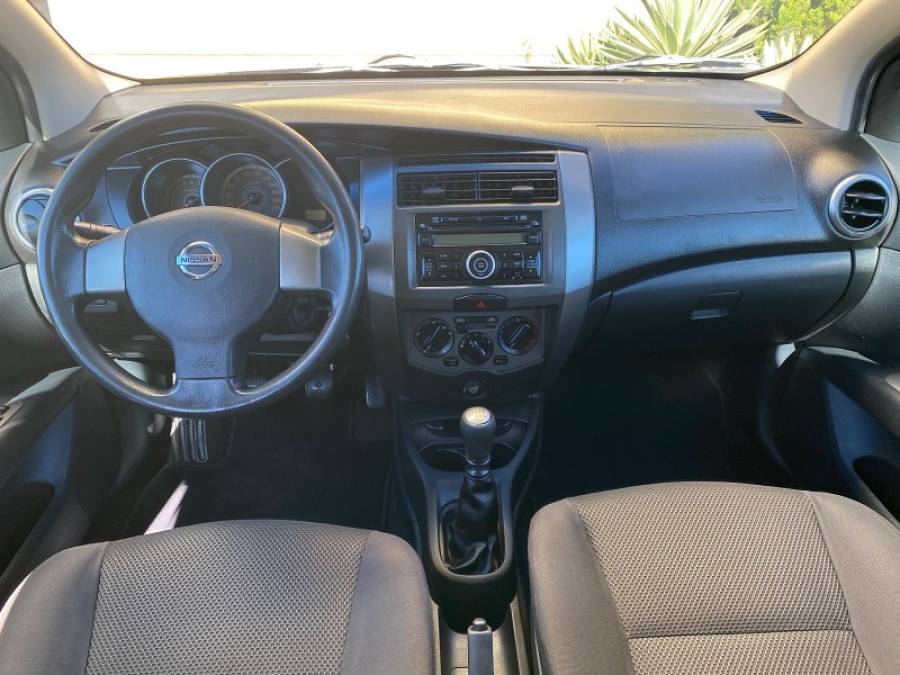 NISSAN - GRAND LIVINA - 2012/2012 - Preta - R$ 40.900,00